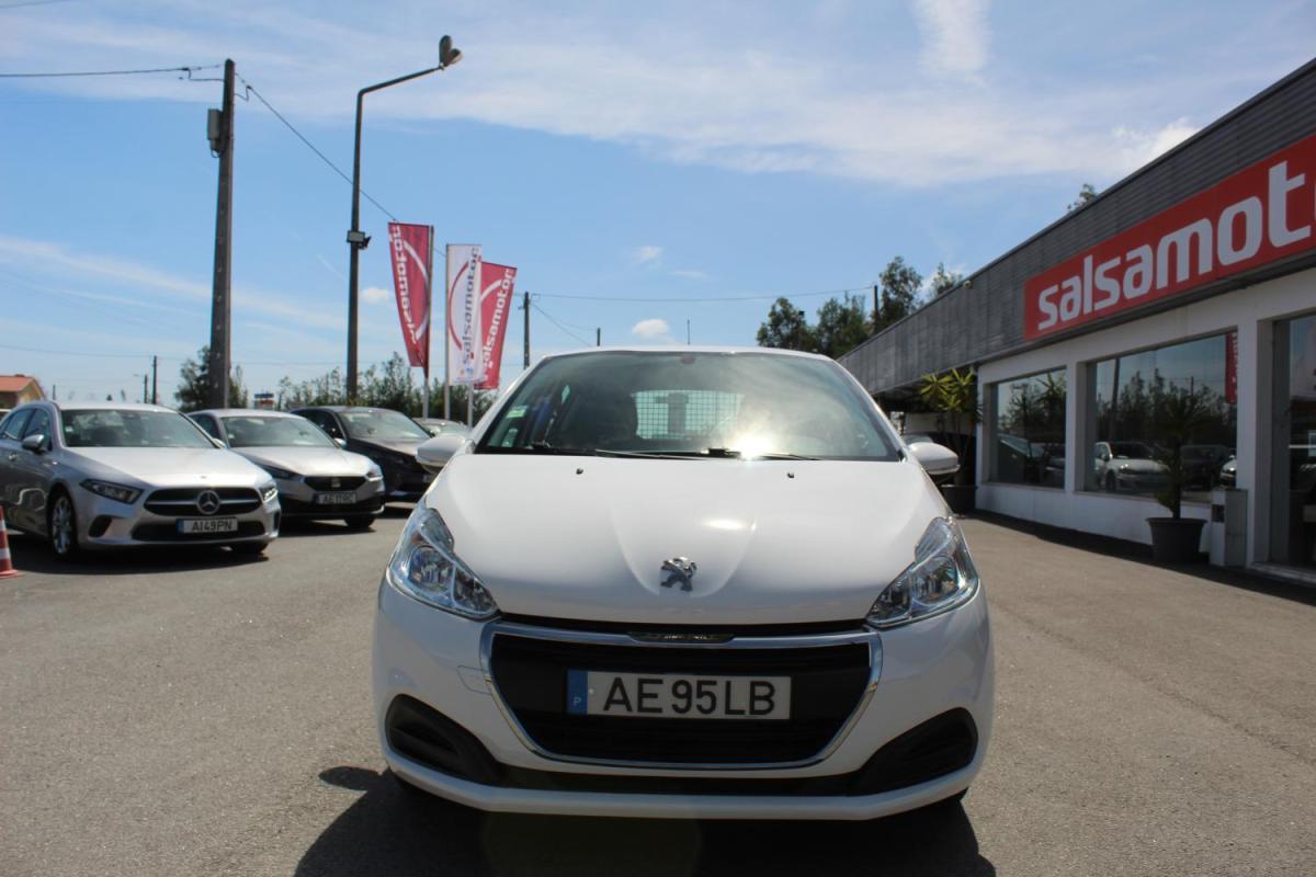 peugeot-208-2020-diesel-1499cc
