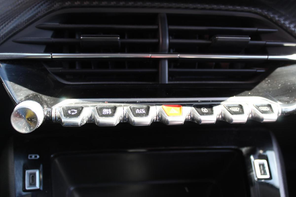peugeot-2008-2021-diesel-1499cc