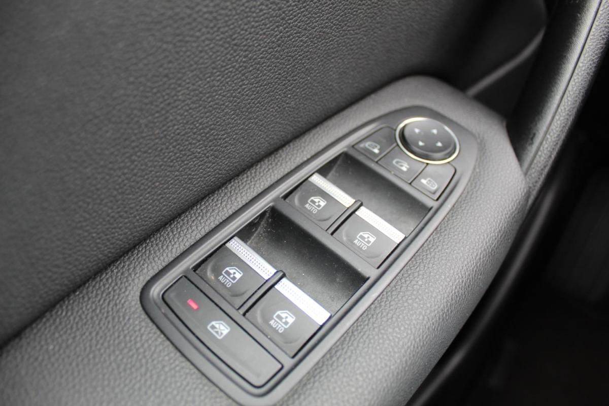 renault-captur-2022-hibrido-a-gasolina-1598cc
