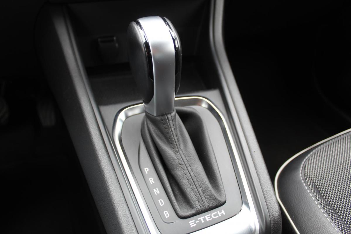 renault-captur-2022-hibrido-a-gasolina-1598cc