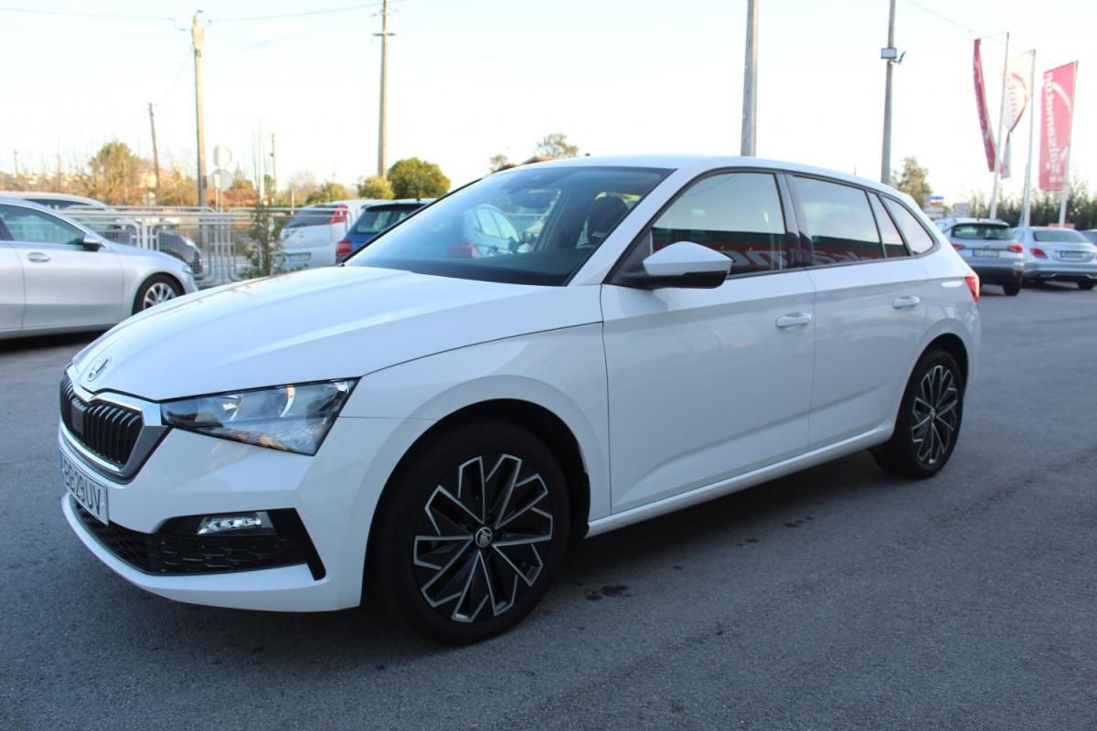 skoda-scala-2023-gasolina-999cc