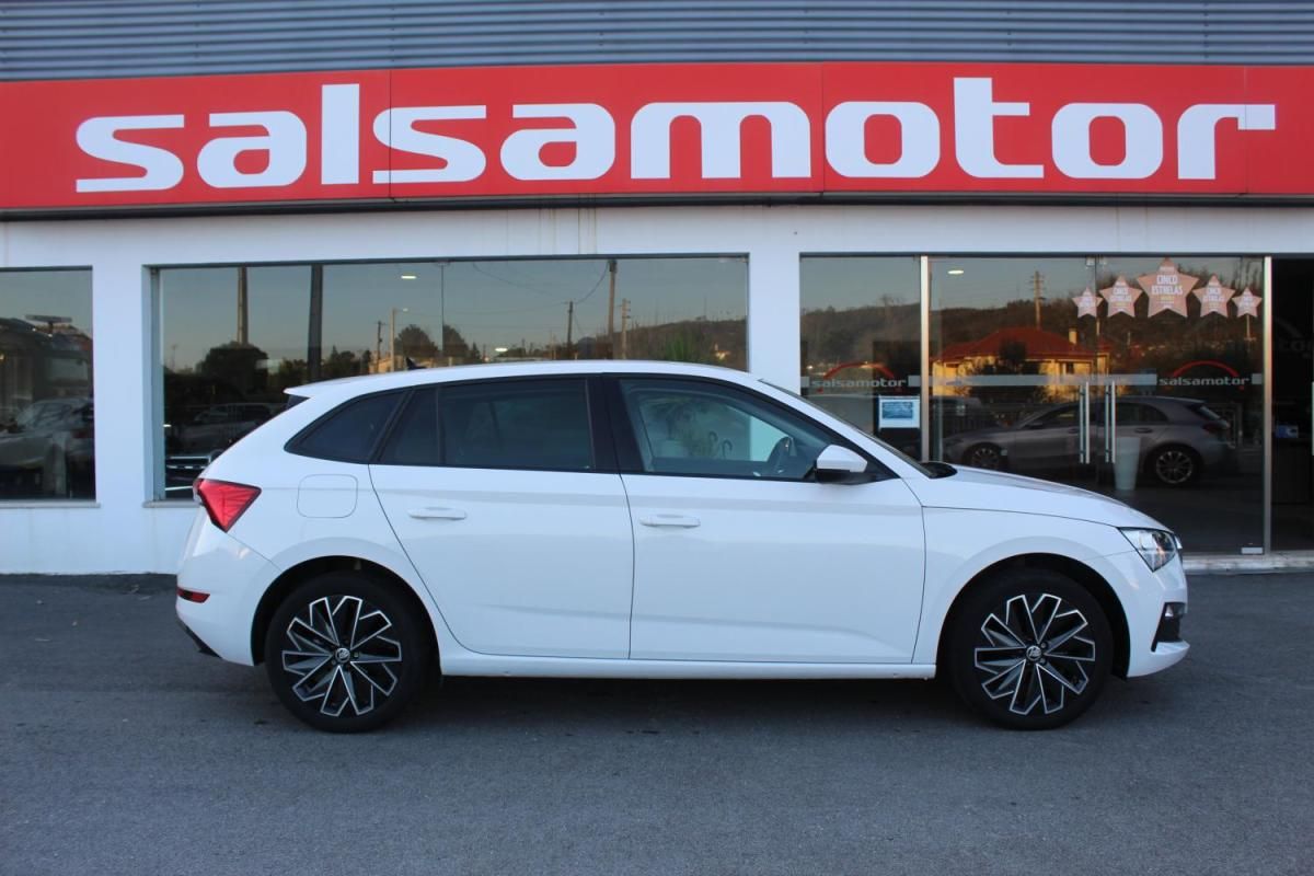 skoda-scala-2023-gasolina-999cc
