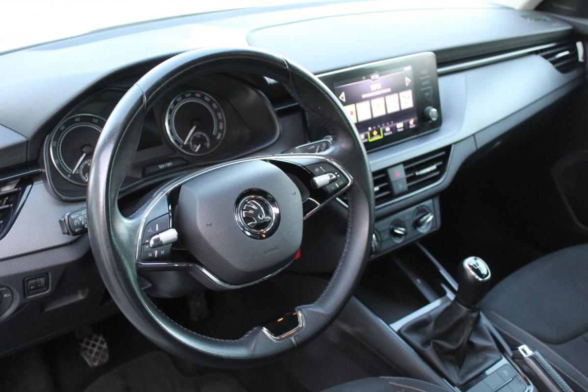 skoda-scala-2023-gasolina-999cc