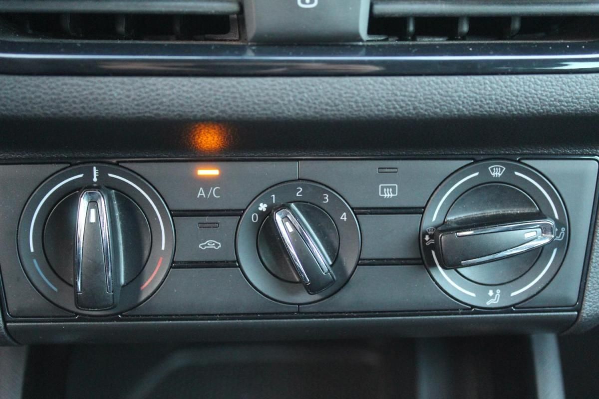 skoda-scala-2023-gasolina-999cc