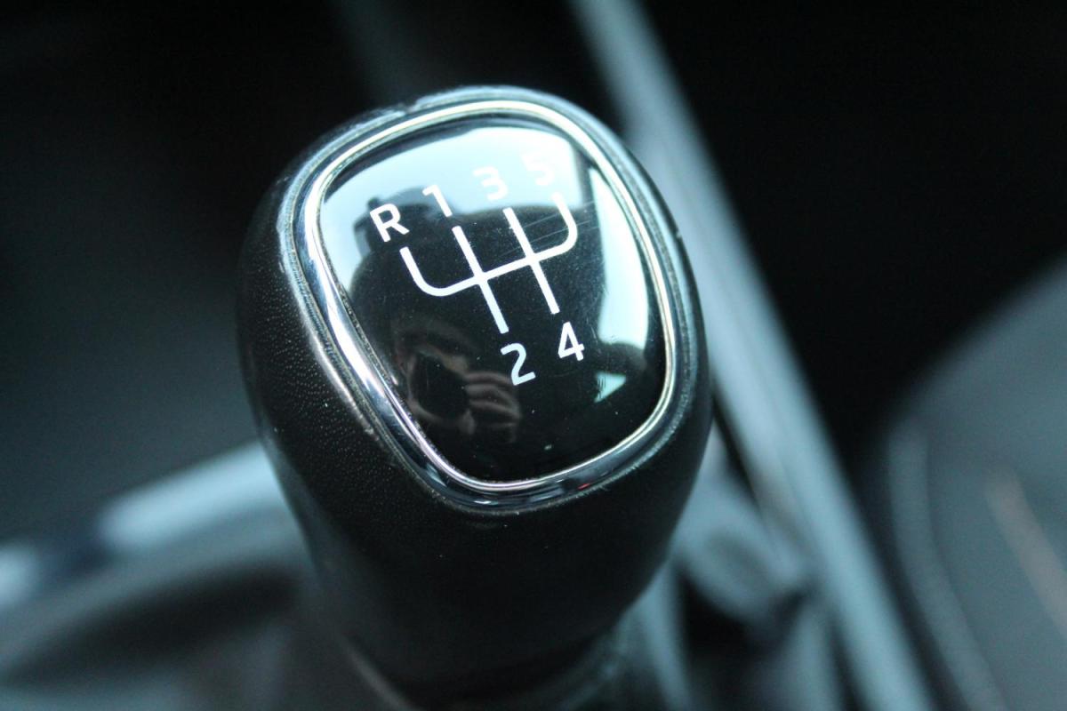 skoda-scala-2023-gasolina-999cc