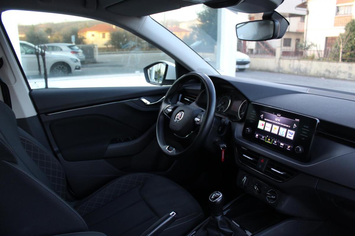 skoda-scala-2023-gasolina-999cc
