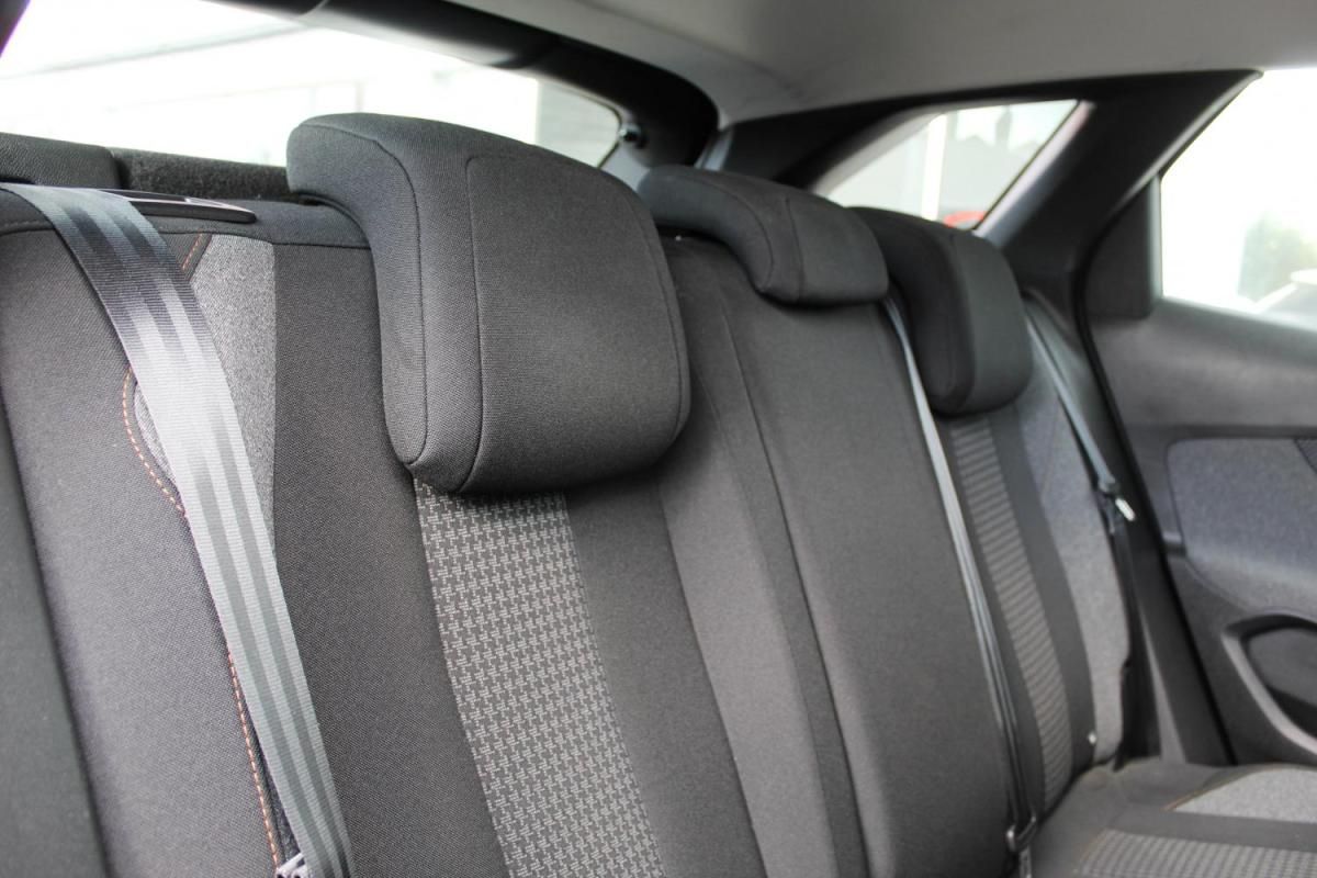 peugeot-3008-2022-diesel-1499cc
