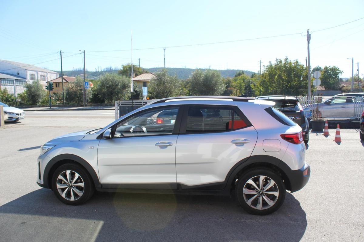kia-stonic-2024-gasolina-1197cc