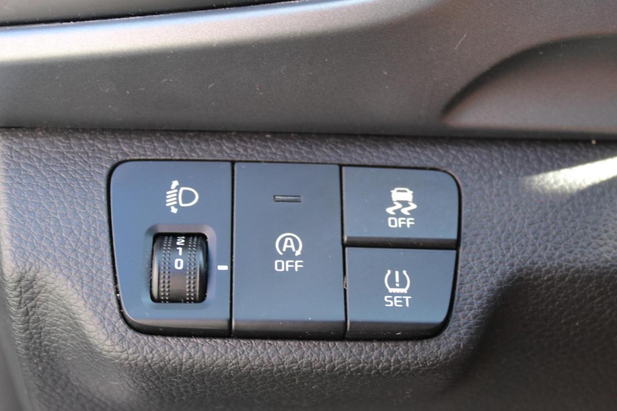 kia-stonic-2024-gasolina-1197cc