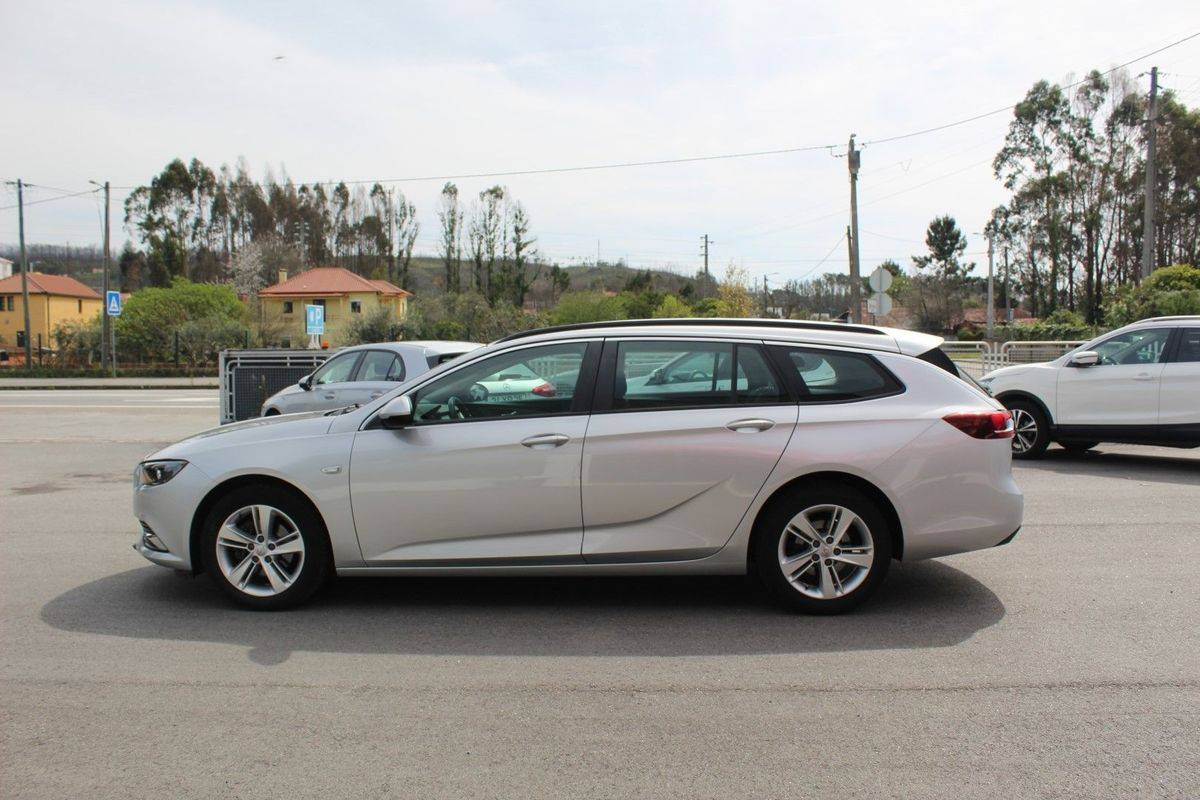 opel-insignia-sports-tourer-2020-diesel-1598cc