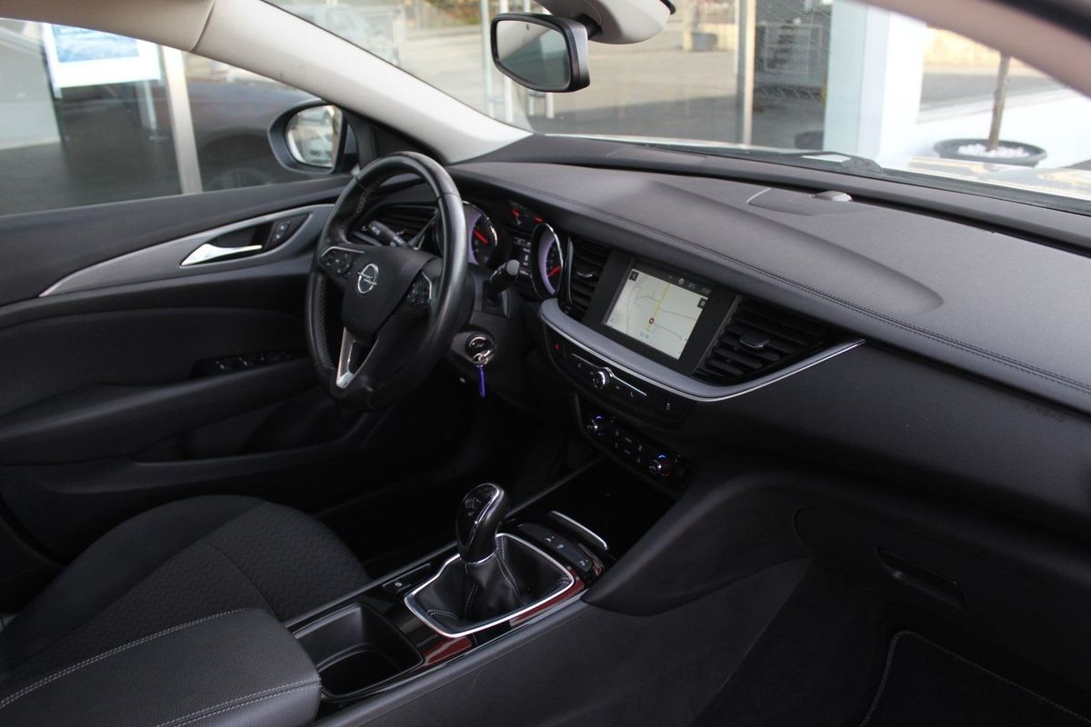 opel-insignia-sports-tourer-2020-diesel-1598cc