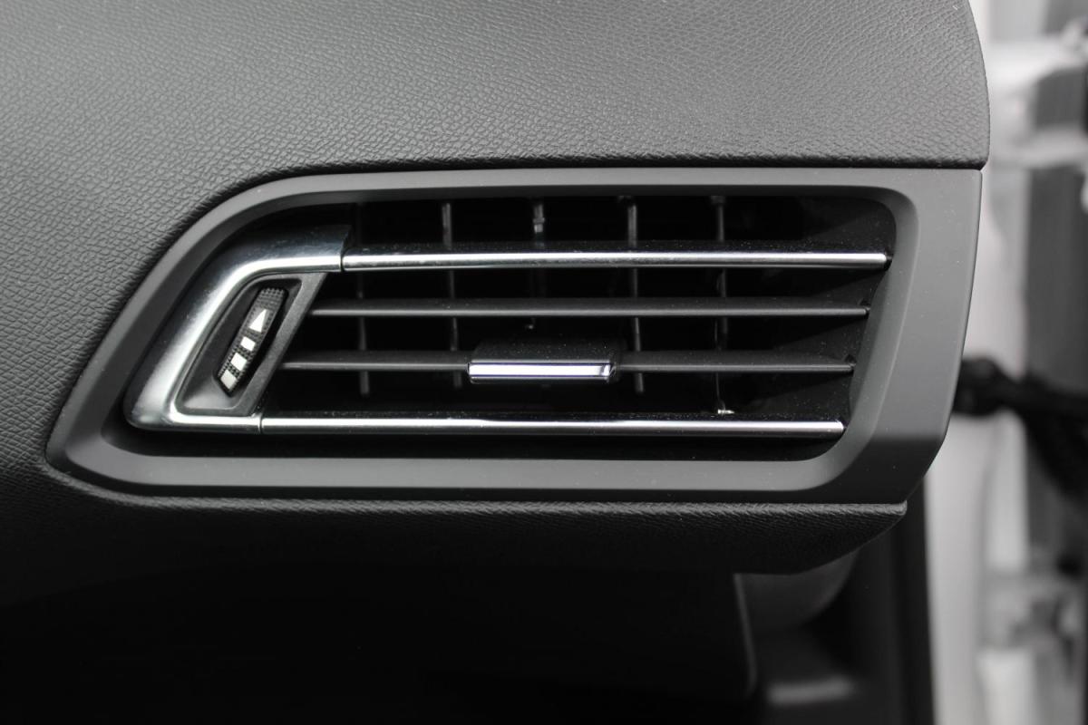 peugeot-308-2019-diesel-1499cc
