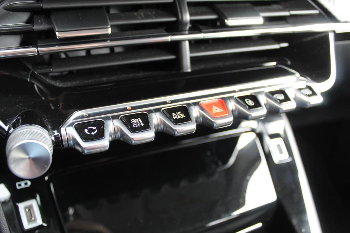 peugeot-2008-2021-diesel-1499cc