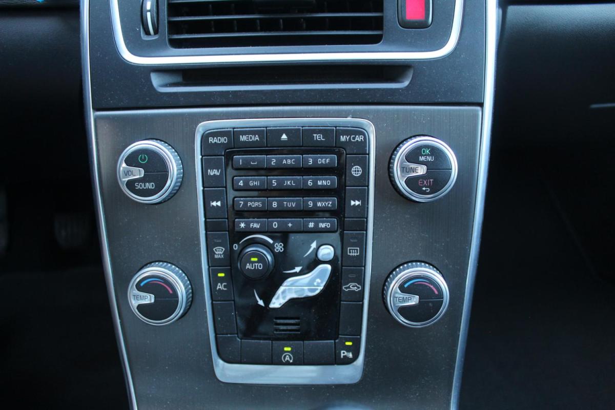 volvo-v60-2014-diesel-1560cc