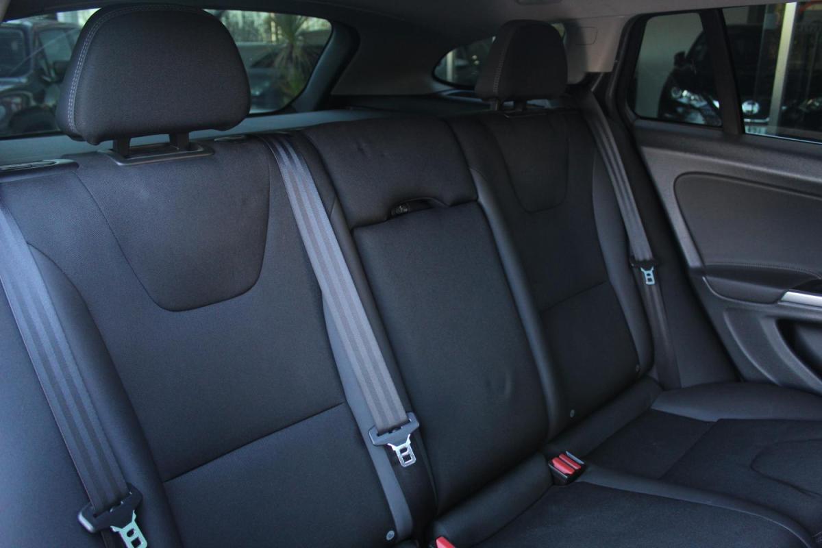 volvo-v60-2014-diesel-1560cc