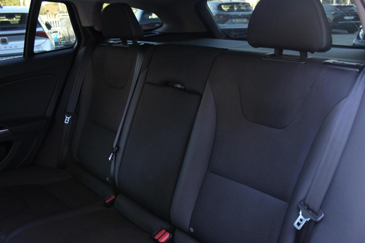 volvo-v60-2014-diesel-1560cc