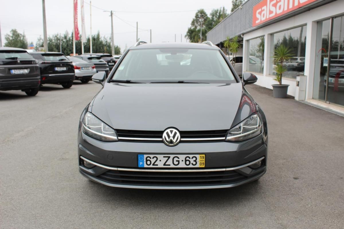 volkswagen-golf-variant-2019-diesel-1598cc