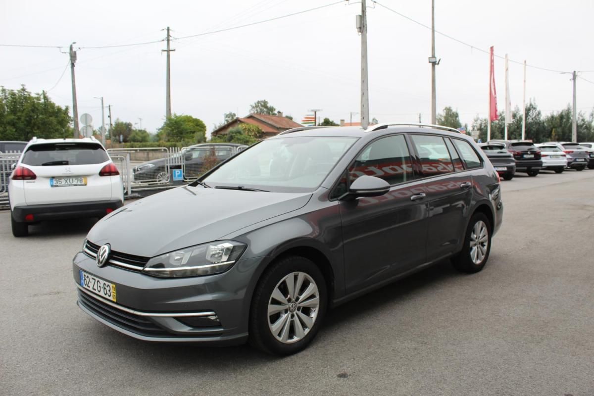 volkswagen-golf-variant-2019-diesel-1598cc