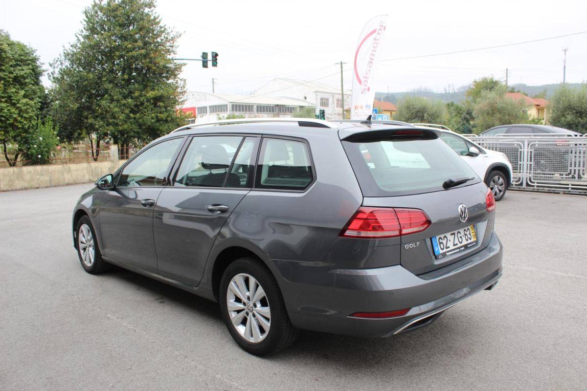 volkswagen-golf-variant-2019-diesel-1598cc