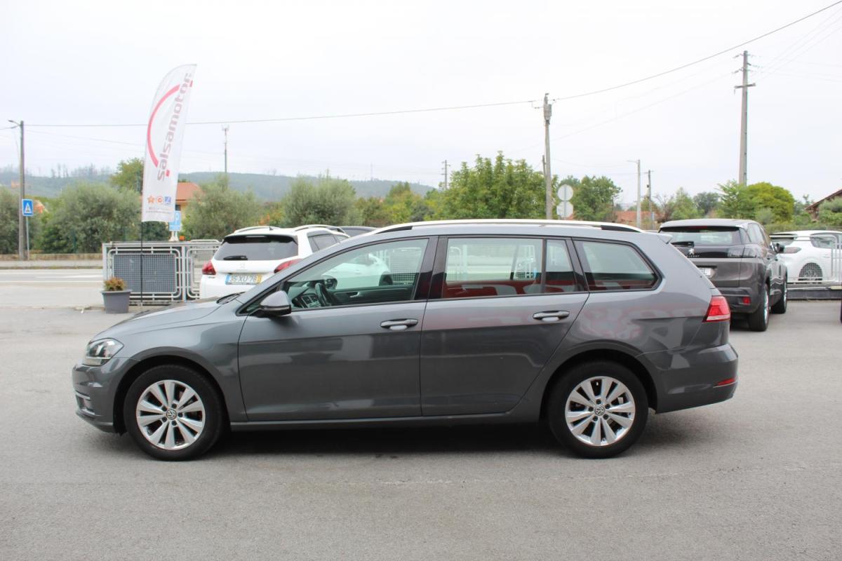 volkswagen-golf-variant-2019-diesel-1598cc