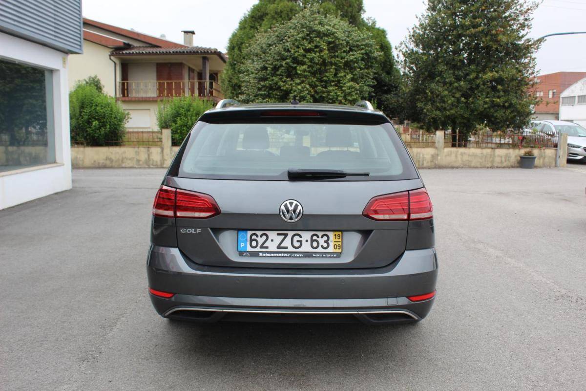 volkswagen-golf-variant-2019-diesel-1598cc