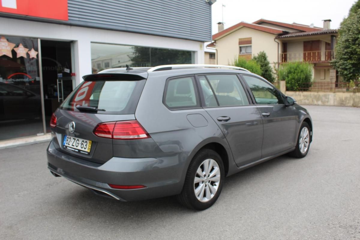 volkswagen-golf-variant-2019-diesel-1598cc