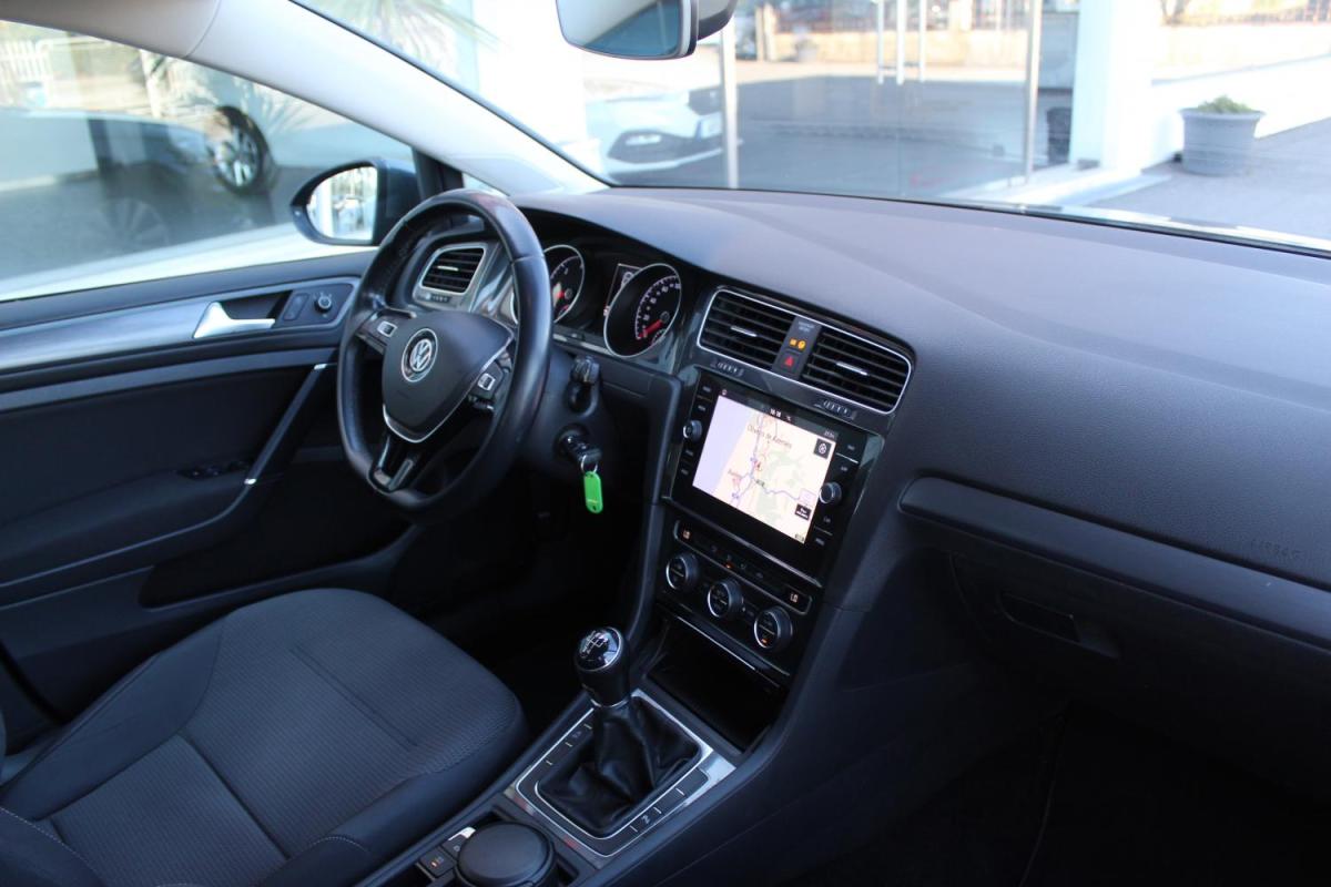 volkswagen-golf-variant-2019-diesel-1598cc