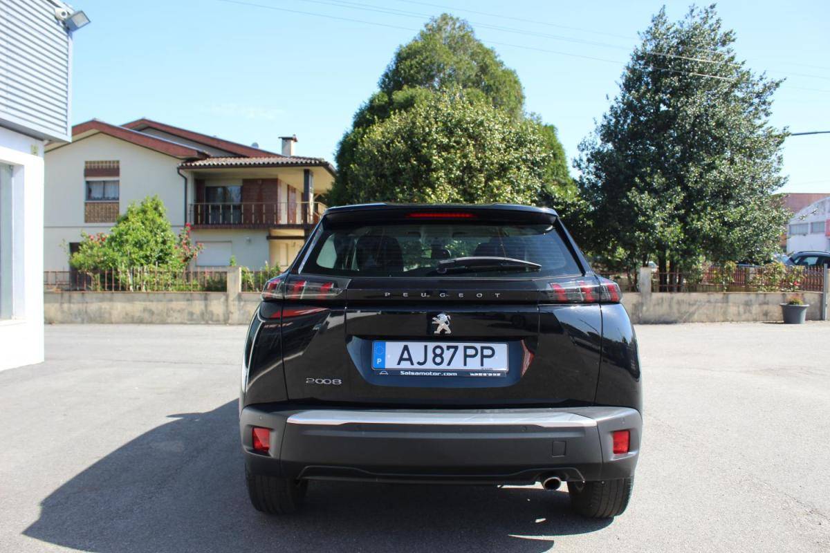 peugeot-2008-2021-diesel-1499cc