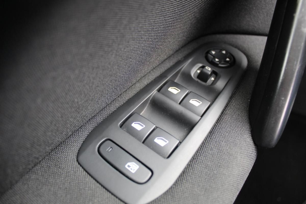 peugeot-308-2019-diesel-1499cc