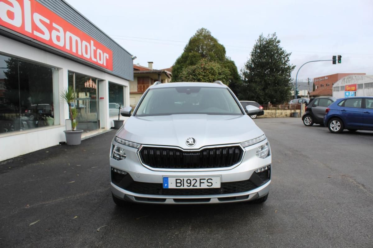skoda-kamiq-2024-gasolina-999cc