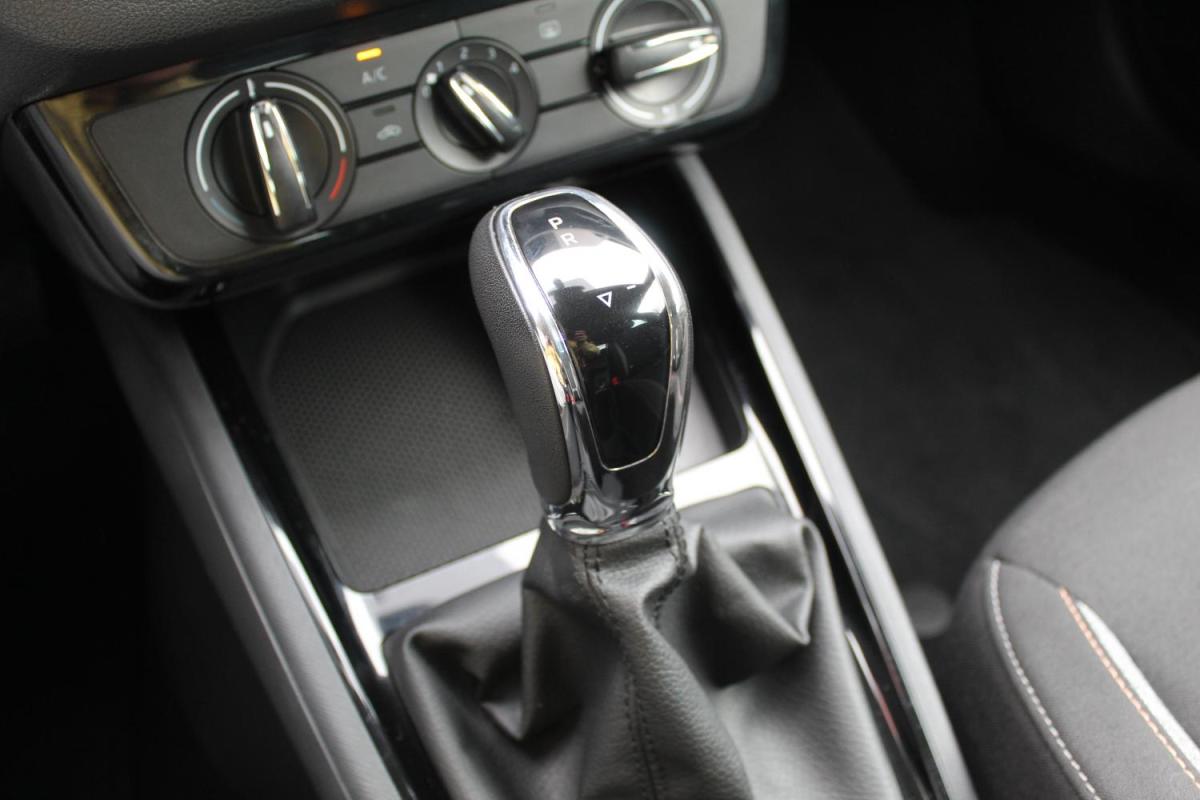 skoda-kamiq-2024-gasolina-999cc