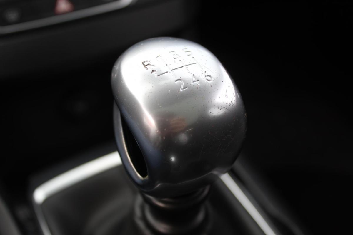 peugeot-308-sw-2015-diesel-1560cc
