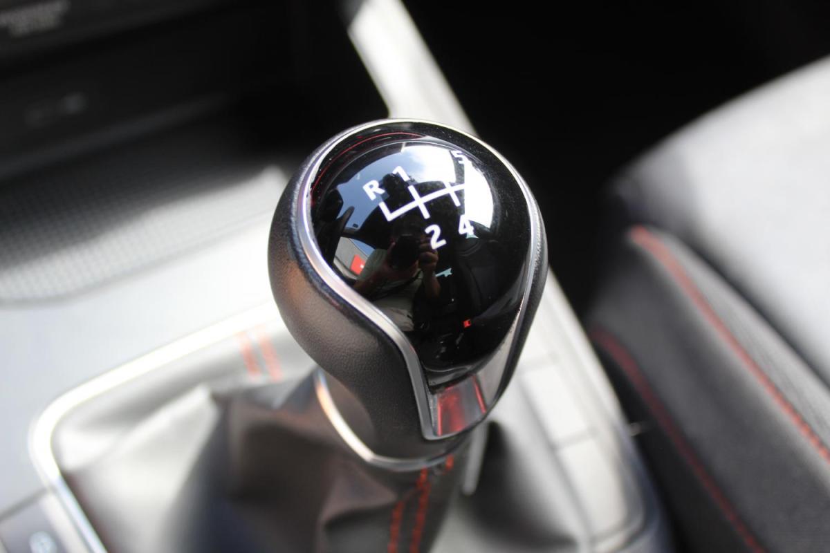 seat-ibiza-2023-gasolina-999cc