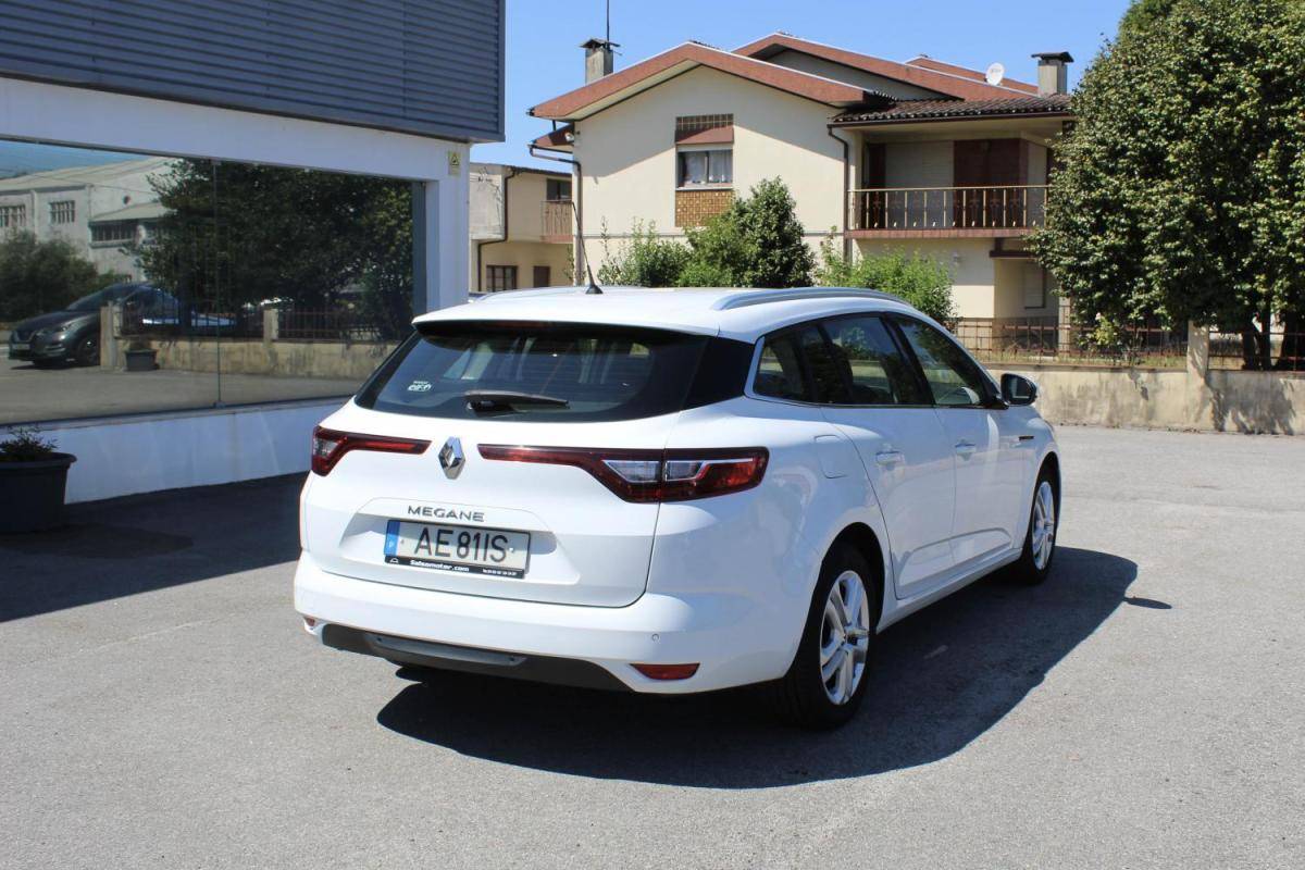 renault-megane-sport-tourer-2018-diesel-1461cc