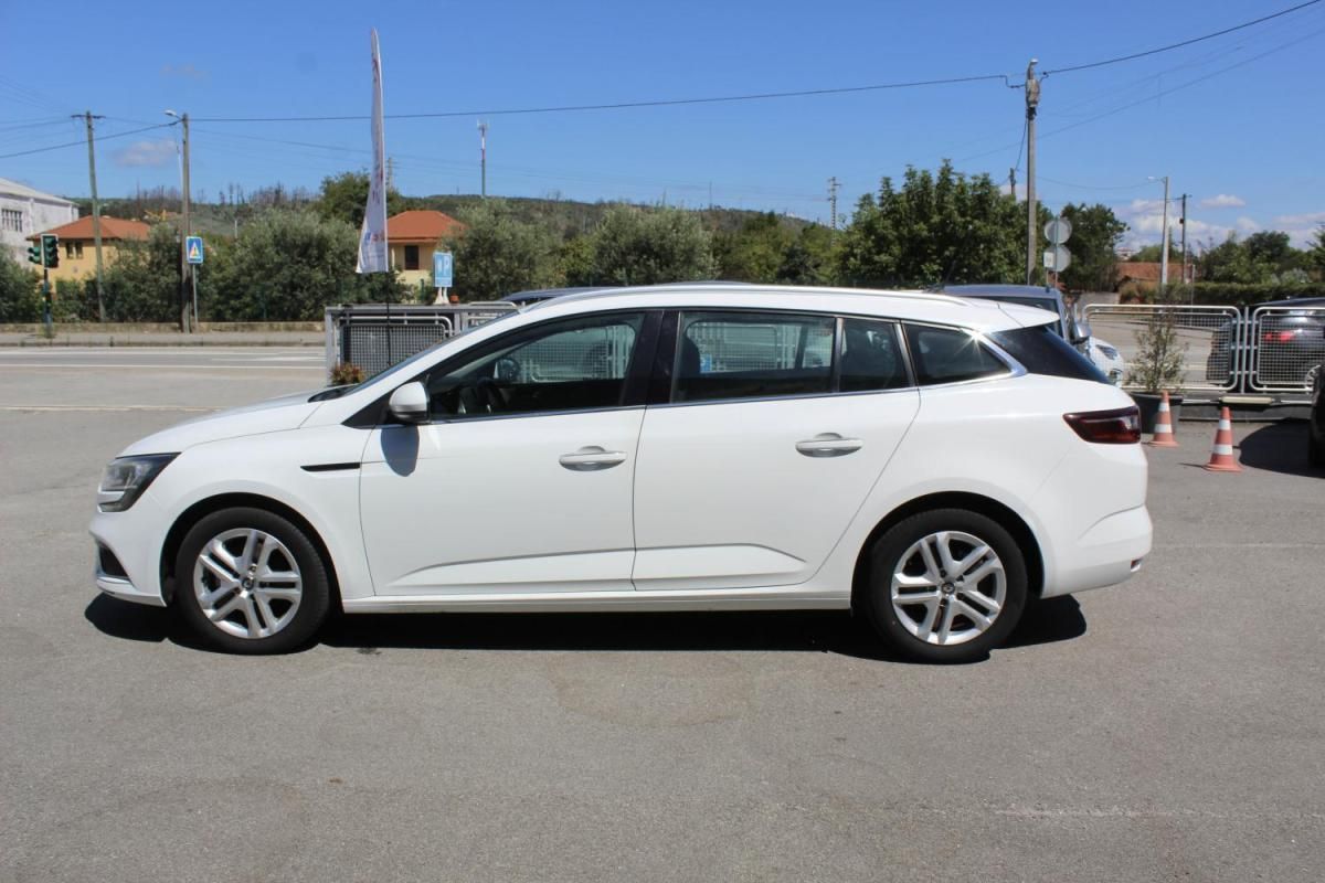 renault-megane-sport-tourer-2018-diesel-1461cc