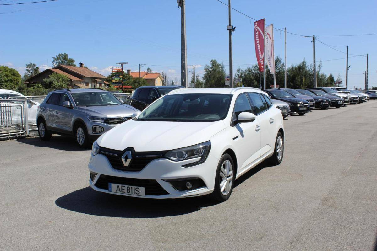 renault-megane-sport-tourer-2018-diesel-1461cc