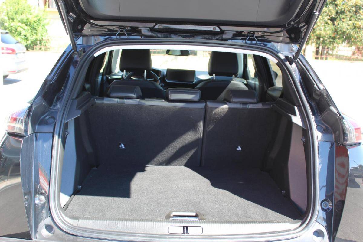 peugeot-2008-2021-diesel-1499cc
