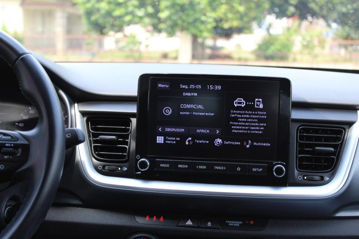 kia-stonic-2023-gasolina-1197cc