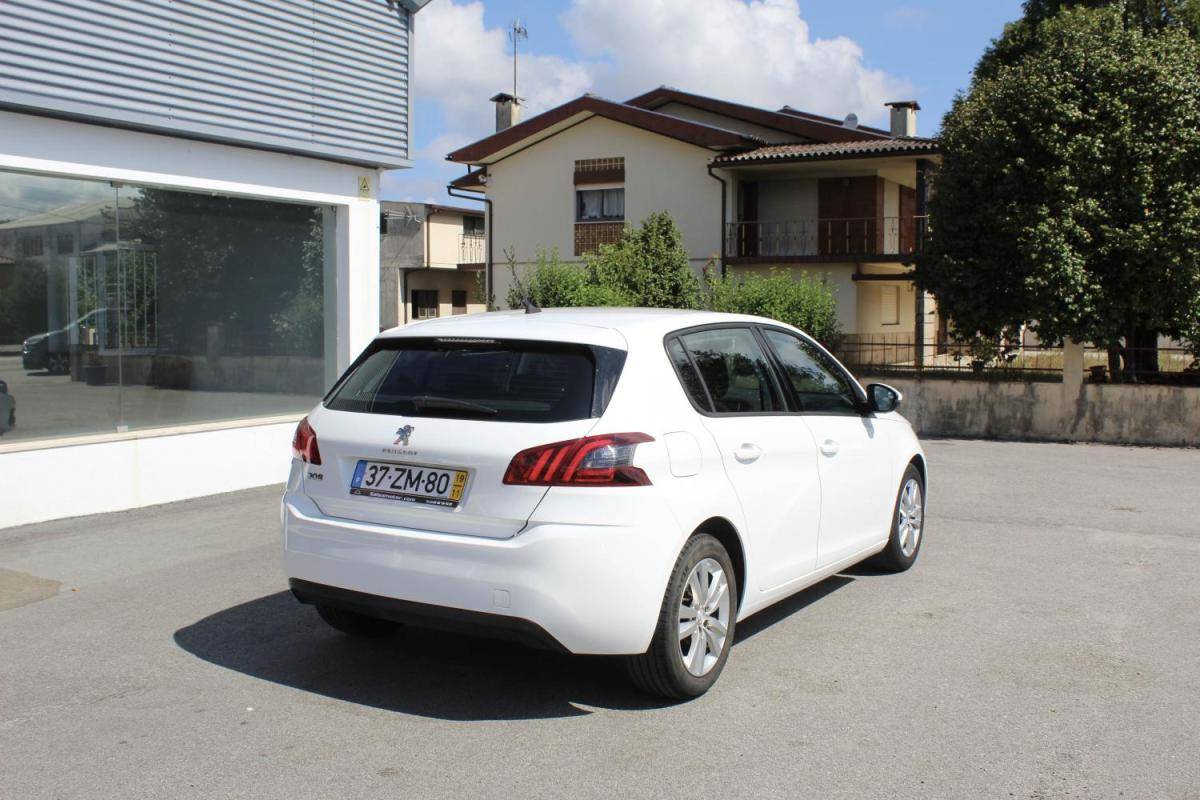 peugeot-308-2019-diesel-1499cc