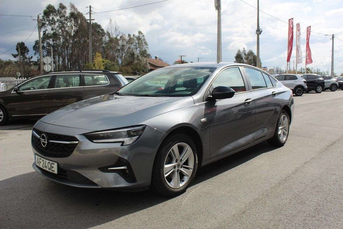 opel-insignia-grand-sport-2021-diesel-1496cc