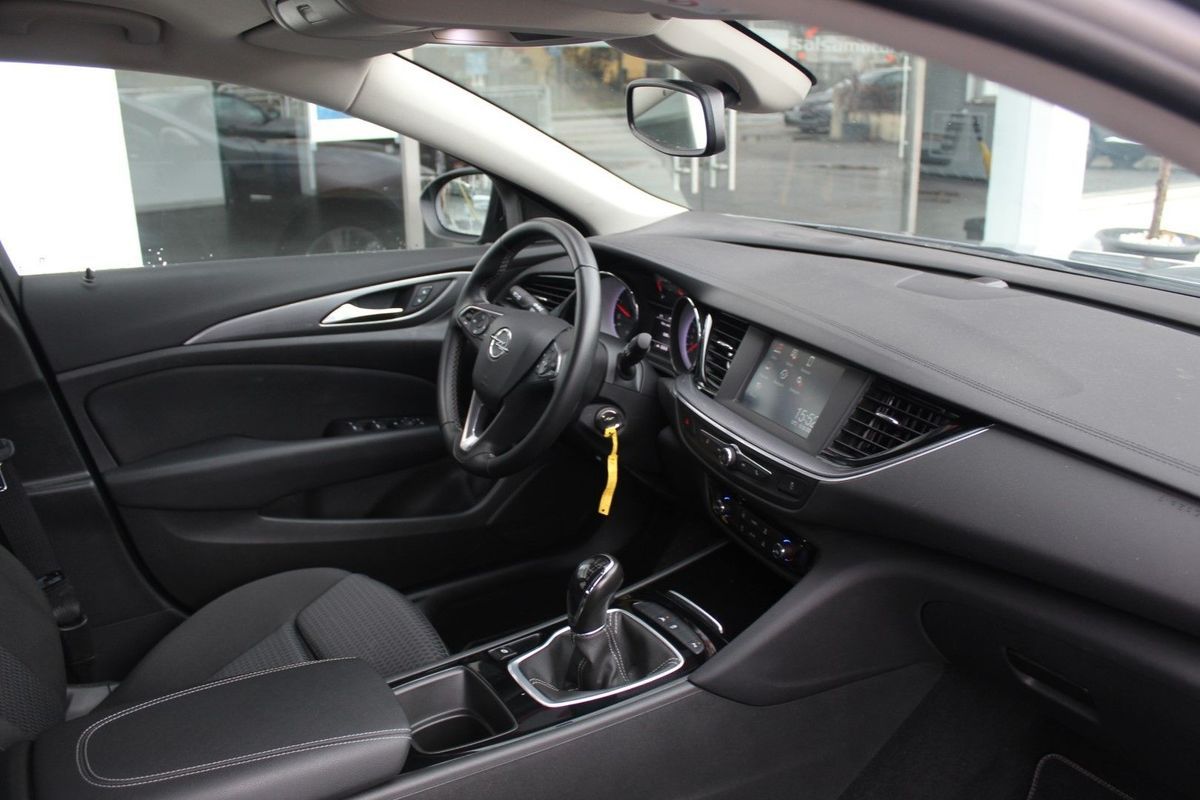 opel-insignia-grand-sport-2021-diesel-1496cc