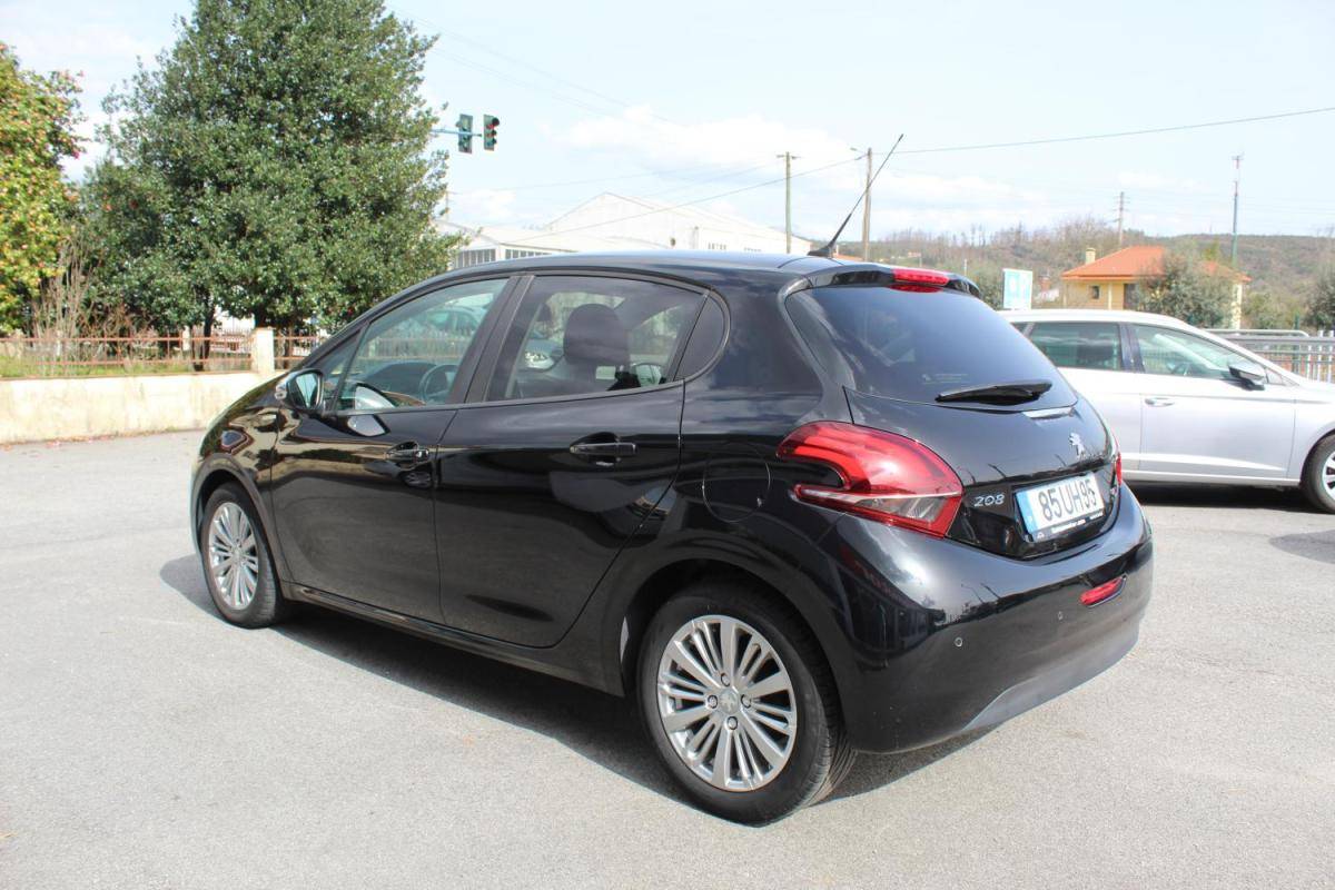 peugeot-208-2018-diesel-1560cc