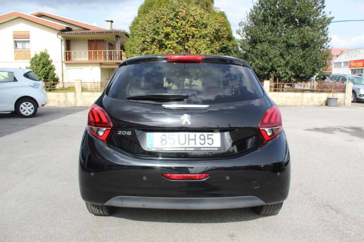 peugeot-208-2018-diesel-1560cc