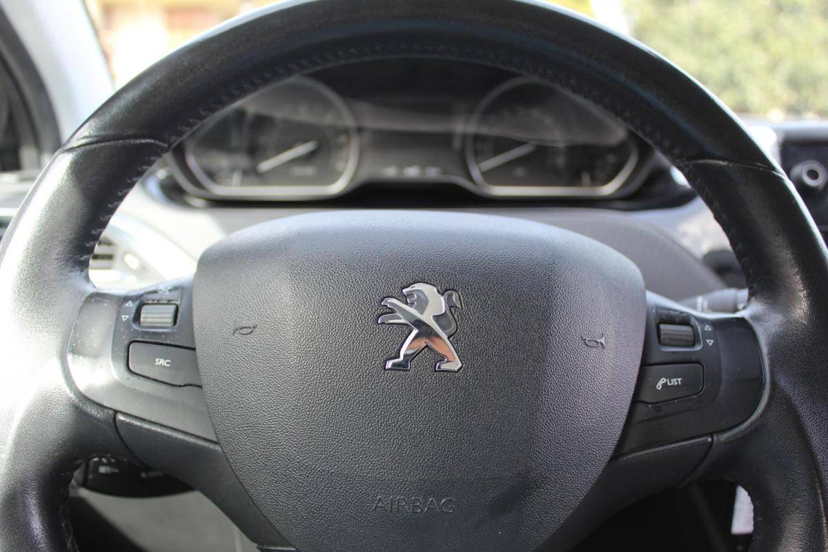 peugeot-208-2018-diesel-1560cc