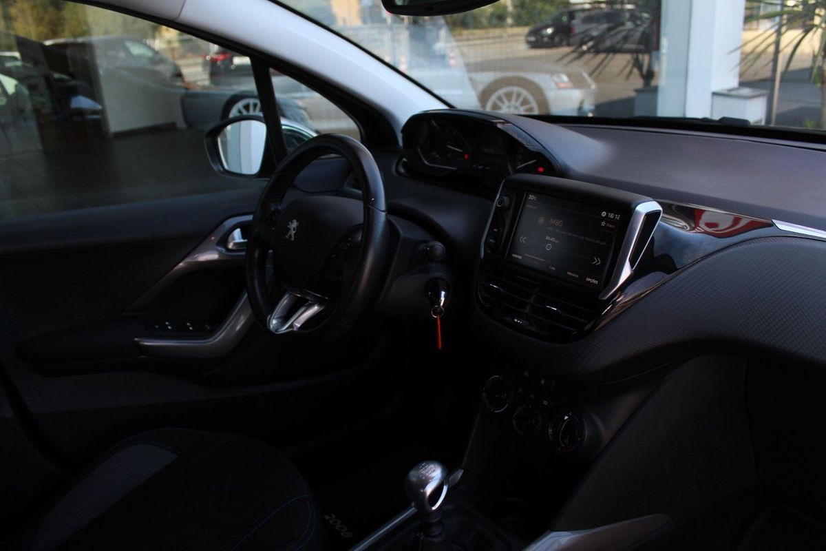 peugeot-2008-2019-diesel-1499cc