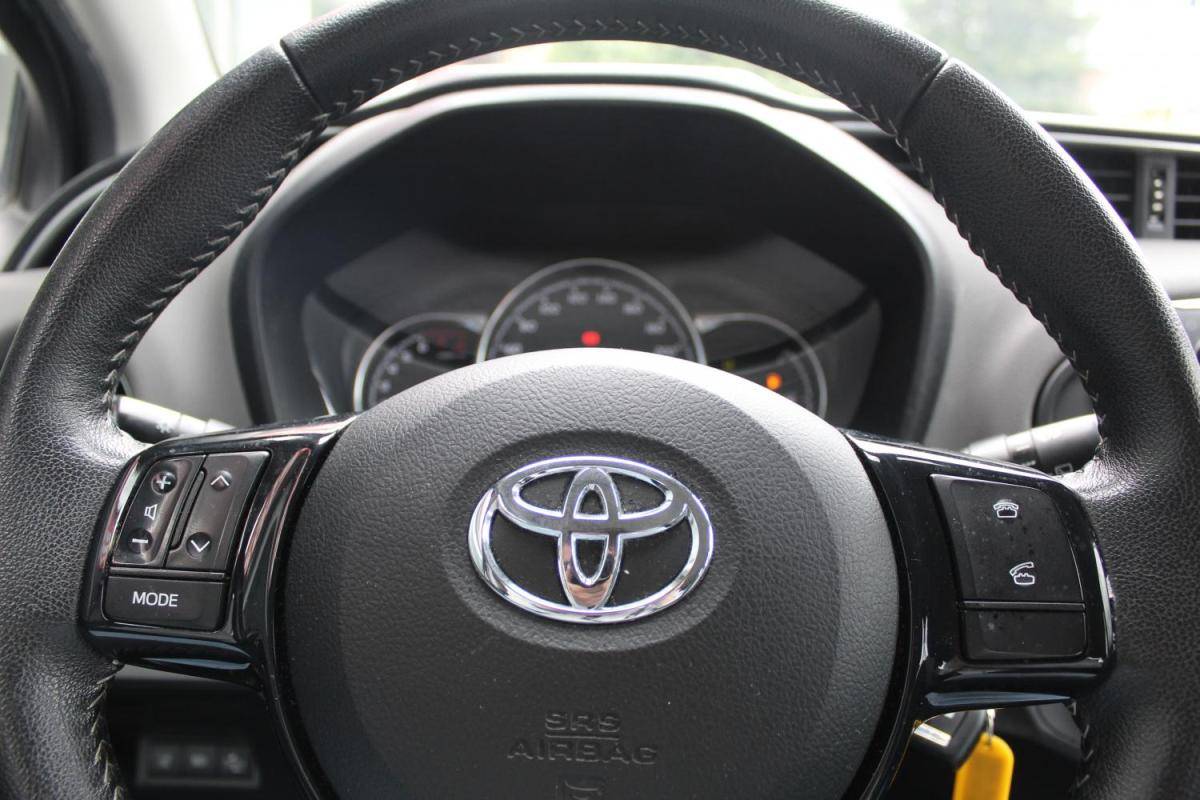 toyota-yaris-2020-gasolina-998cc