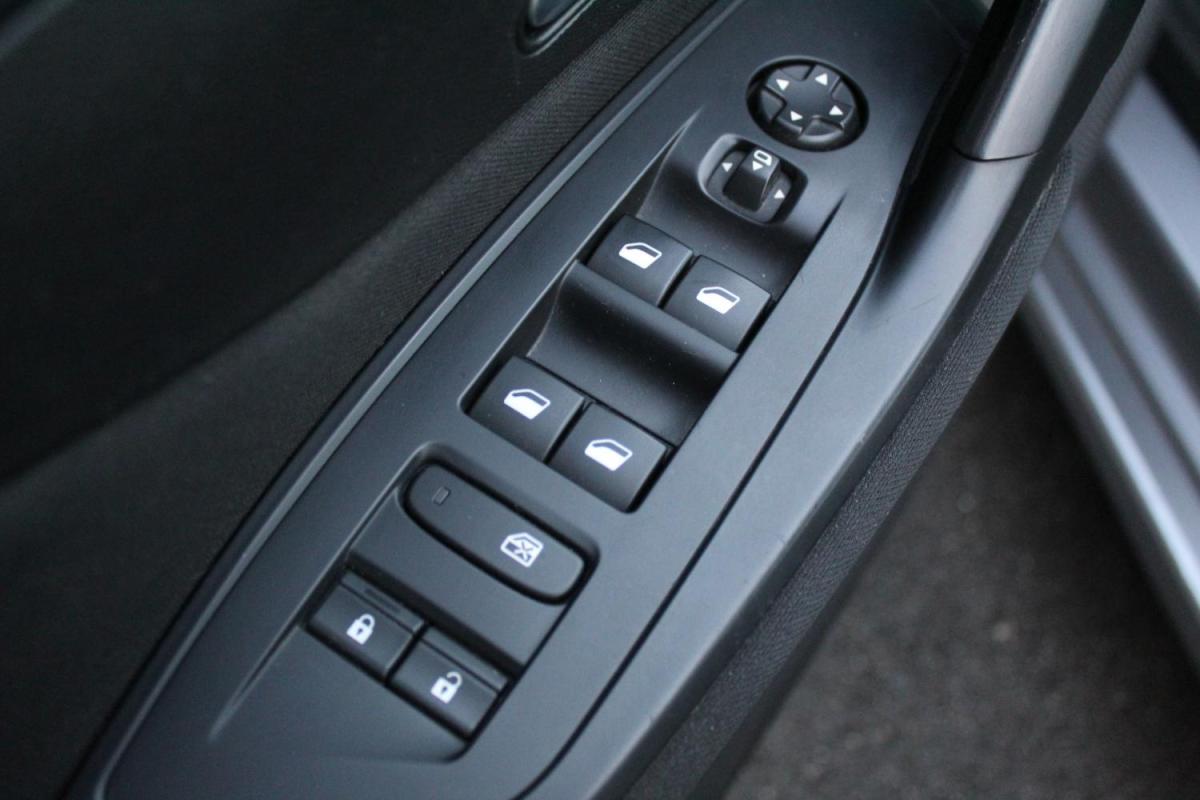 peugeot-308-2022-diesel-1499cc