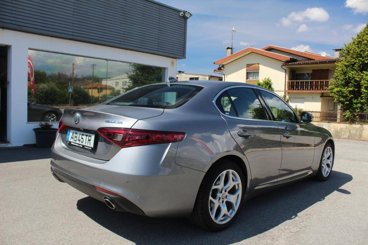 alfa-romeo-giulia-2020-diesel-2143cc