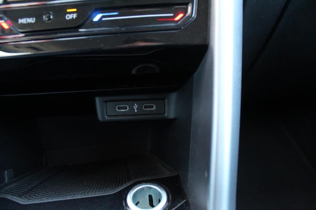 volkswagen-t-roc-2023-gasolina-999cc