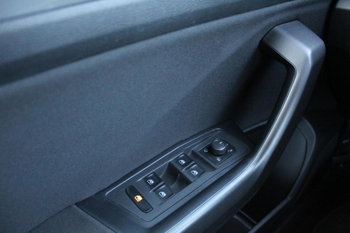 volkswagen-t-roc-2023-gasolina-999cc